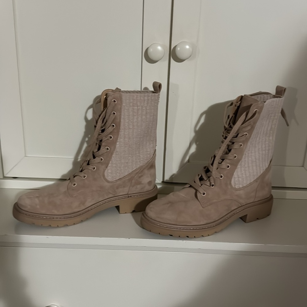 Sam Edelman Lydell Sesame Suede Boots. Size 8.5.